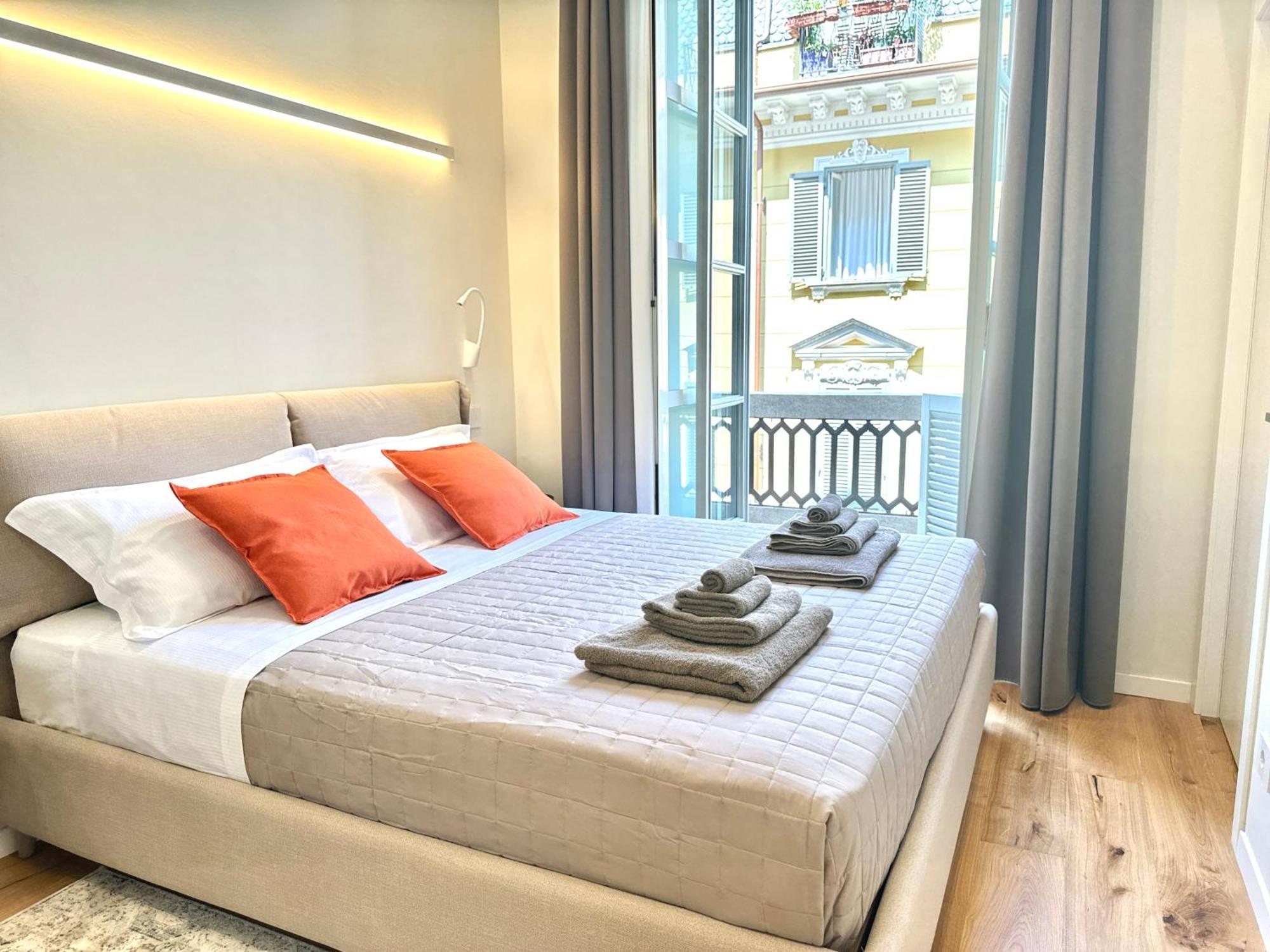Savoy Luxury Apartment City Center ตูริน ภายนอก รูปภาพ